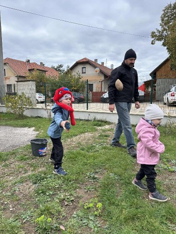 5da5863d-4b48-4896-b92d-3d8d7bbbe641