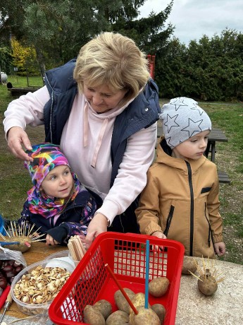 8bf9dfa5-cf74-4a08-a7a1-0ba86a43ba89