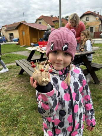 89254647-8fe2-4b9e-b643-624e133b376d