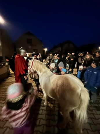 748b050e-7382-448e-9f1e-a724e9ce033d