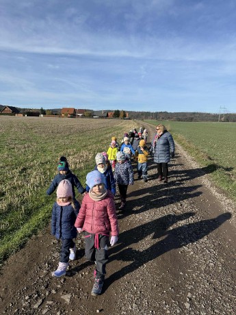 b9904d8f-1c77-4751-b67c-a8cdbd659baa