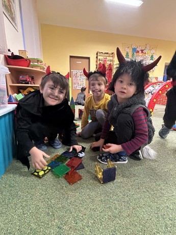 b28739aa-a474-4d77-9e11-7b1f57dfa708