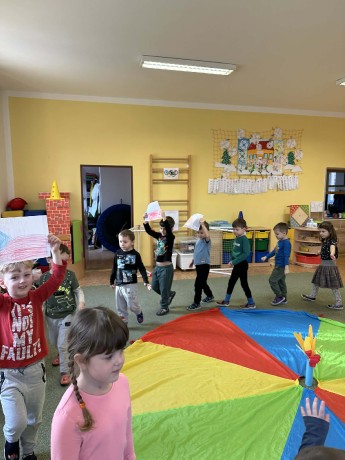 7b1e89e2-4c0c-48f9-a1ec-9346f054ad1a