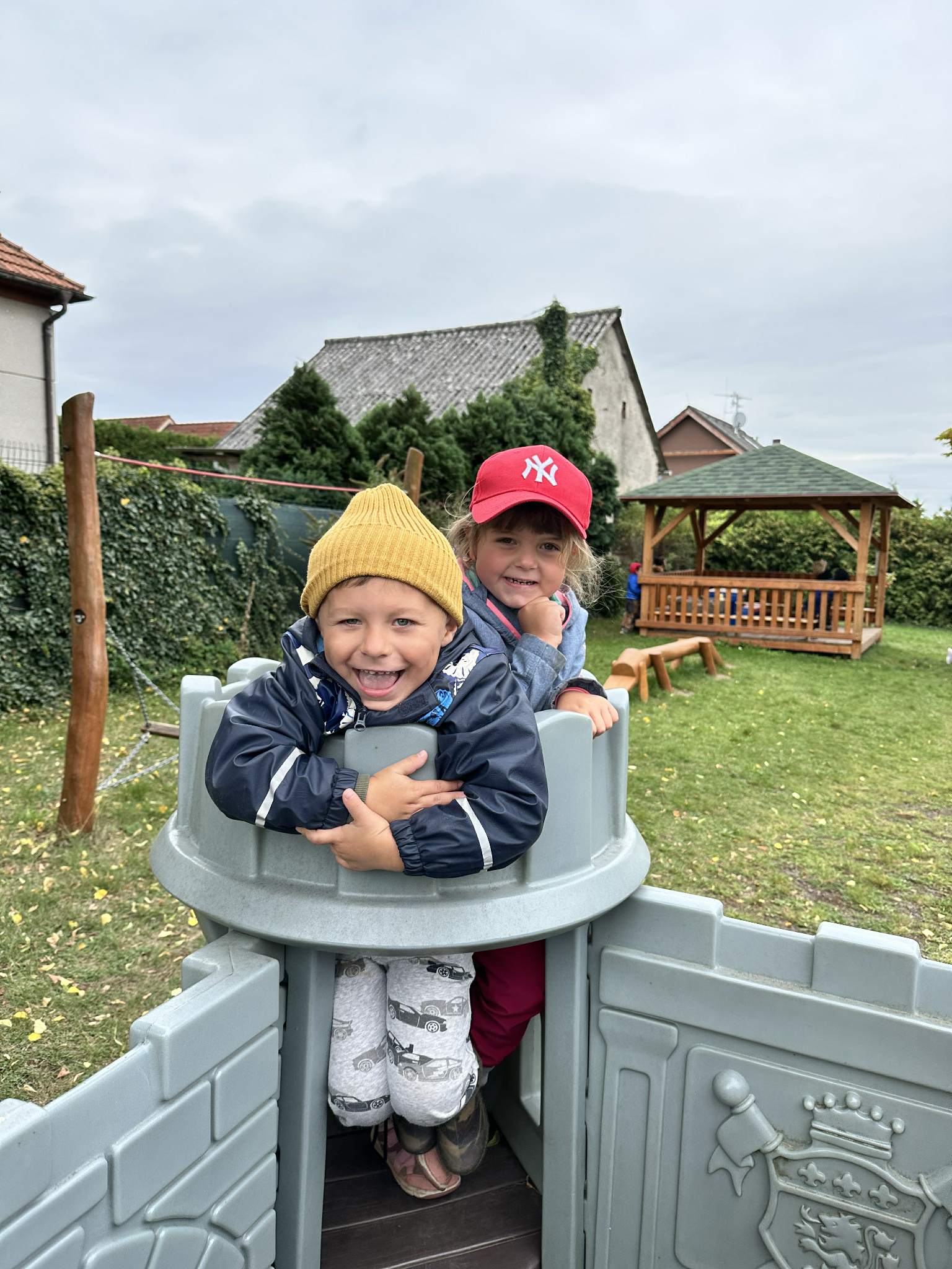 6da5e349-1e6e-4ceb-938b-c4c5e78b8e62