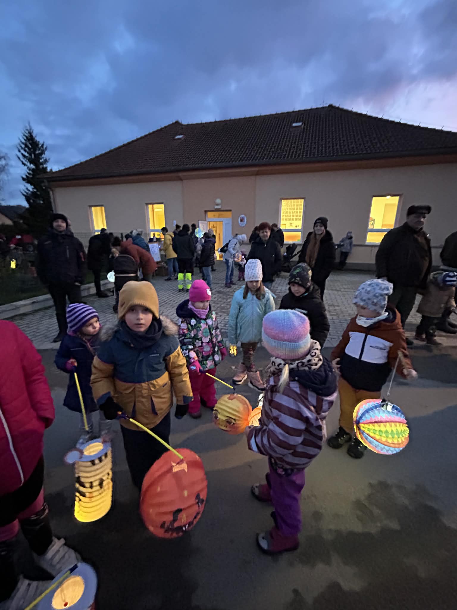 f0a3d2fa-0dc4-4880-b9ab-dc29d6e5a1e4