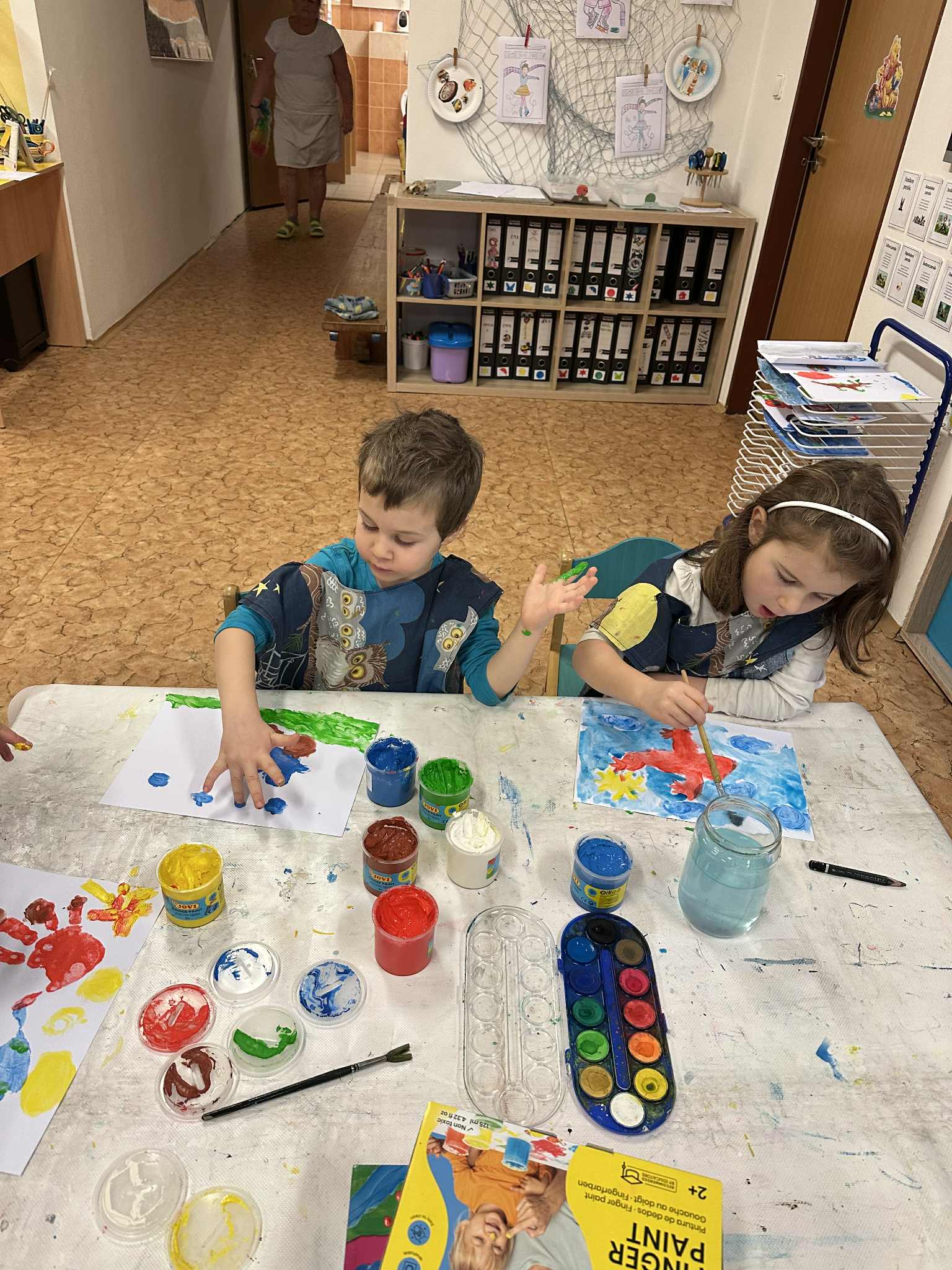 f04858b9-6a31-429a-b232-4568754a8de5