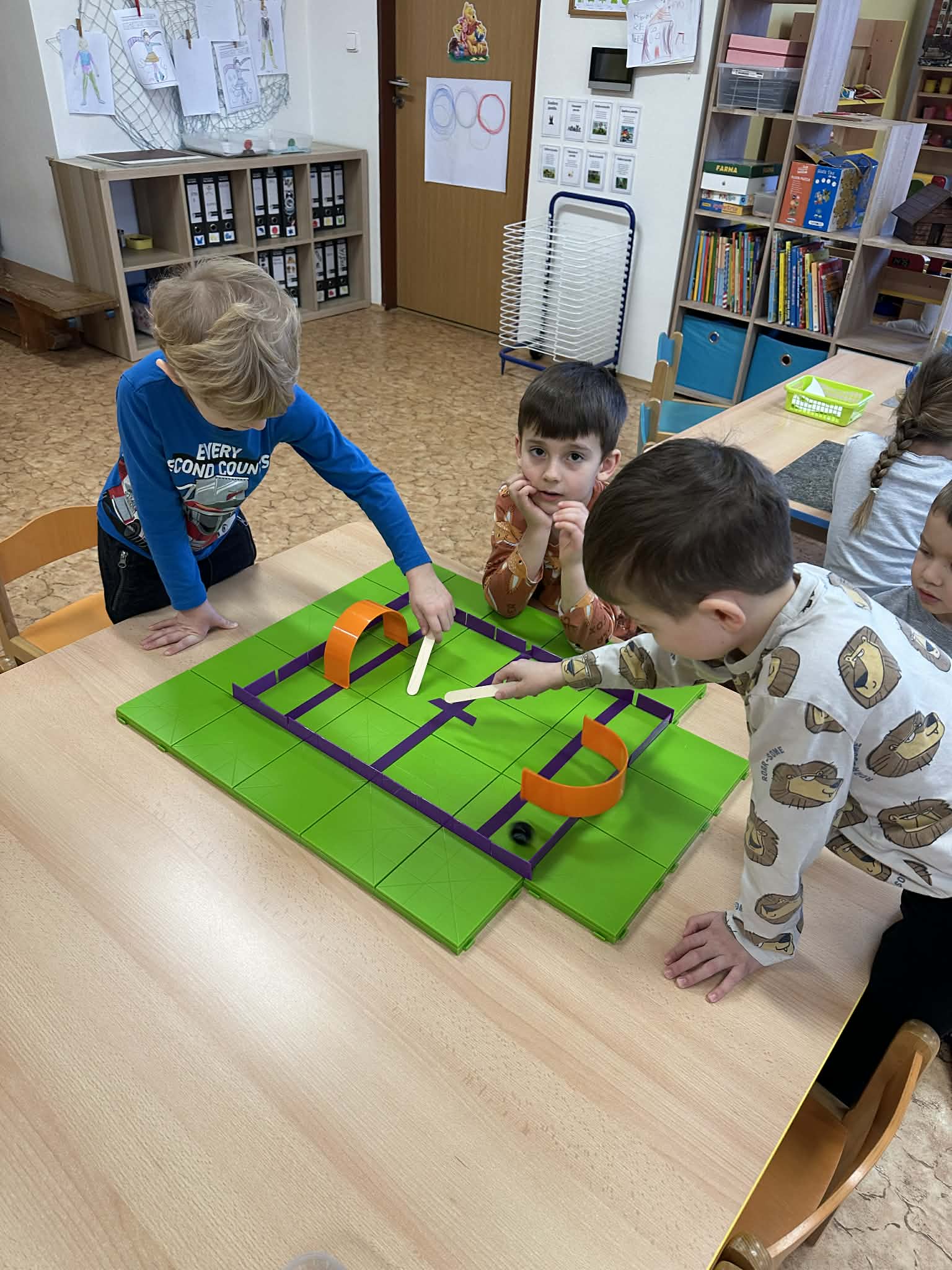 ee6235fb-bde8-47fc-855d-bbae3fff6de3